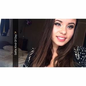 Meet your Posher, Chloé