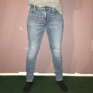 🚫SOLD🚫 AE Hi-Rise Skinny