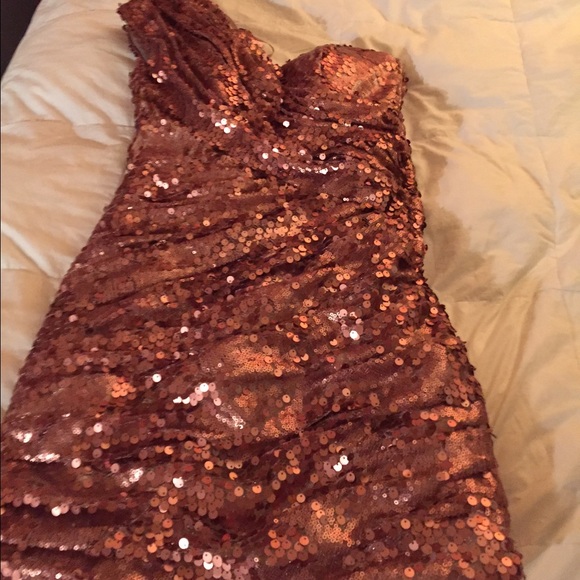 Sequined, one-shoulder party dress! - Picture 1 of 2