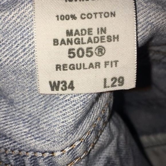 High Waisted Levi Shorts - Picture 3 of 4
