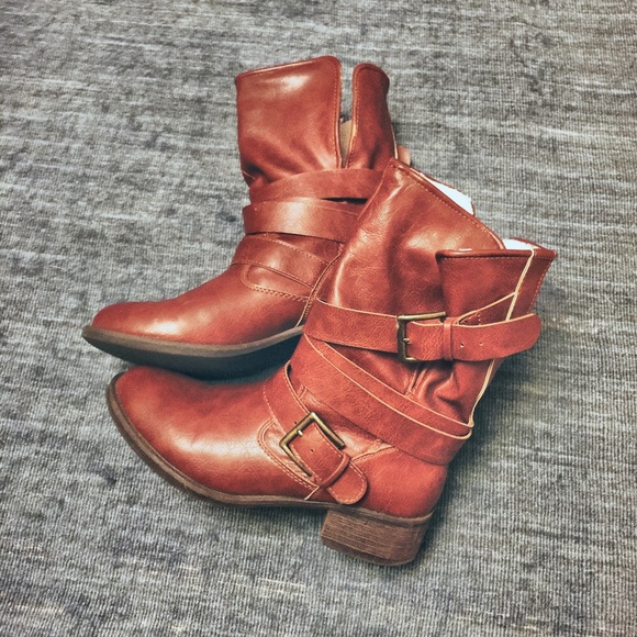 Shearling insole faux leather boots