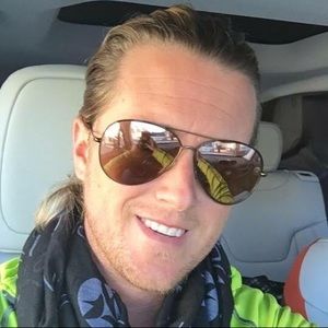 Meet your Posher, Travis