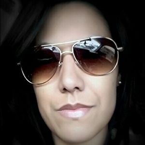 Meet your Posher, Lissa