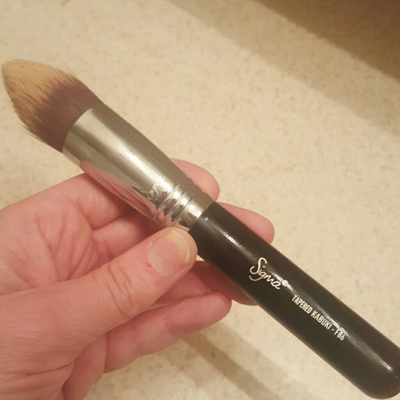 Sigma Tapered Kabuki Makeup Brush