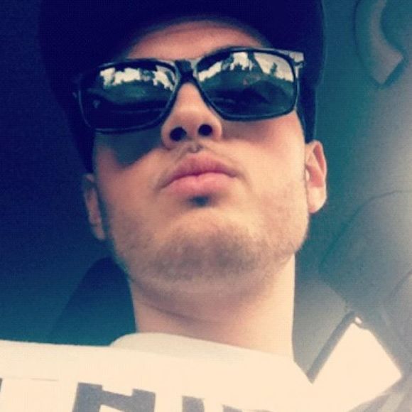 Meet your Posher, Javier - Picture 1 of 1