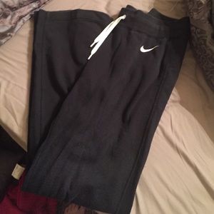 Black nike sweat pants