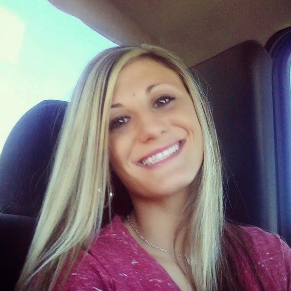 Meet your Posher, Kayla - Picture 1 of 1