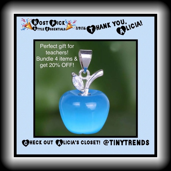 APPLE NECKLACE                          🎉HP🎉 - Picture 4 of 8