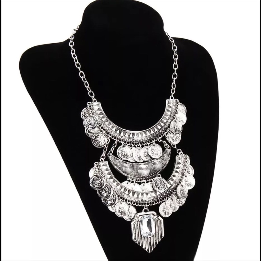 Bohemian bib coin necklace - Picture 6 of 6