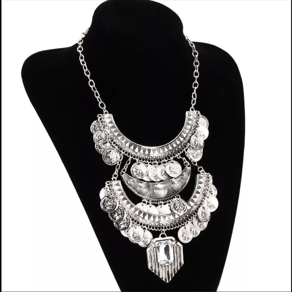 Bohemian bib coin necklace - Picture 6 of 6