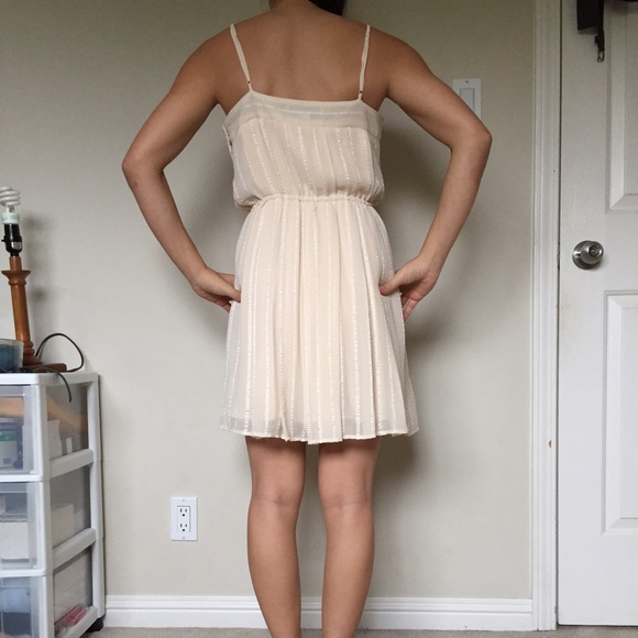 ❌SOLD❌ NWT Forever 21 Ivory A Line Dress - Picture 3 of 4