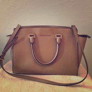 New large Michael kors Selma tote