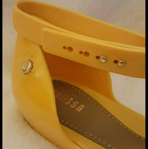 Sandals - Picture 2 of 2