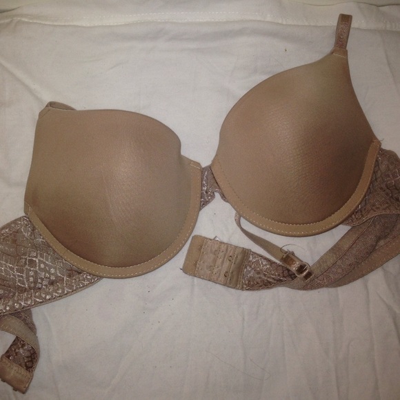 Izod bra. 36B cup