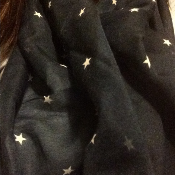 H&M circle scarf