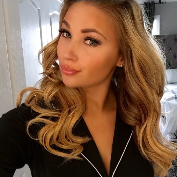 Meet your Posher, Hayley - Picture 3 of 6