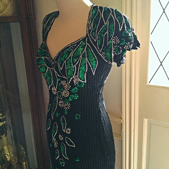 VTG 80s Silk Beaded & Sequin Formal New Years Gown - Picture 2 of 5