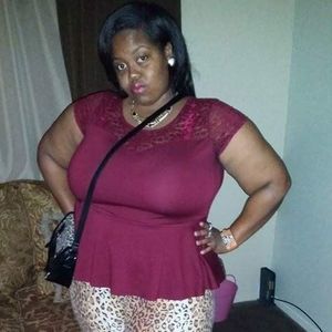 Meet your Posher, Tia