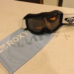 Roxy women's snowboarding/skiing goggles