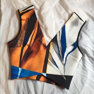 Deep v-neck crop top 🍂