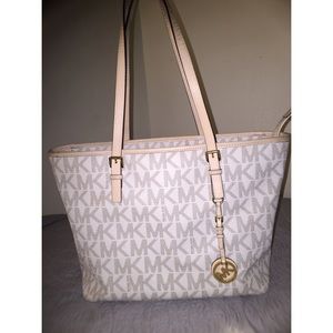Michael Kors Large Jet Set Travel Top Zip Tote
