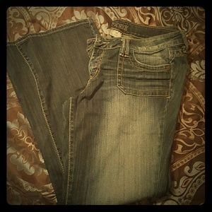 Wide bootleg decree jeans