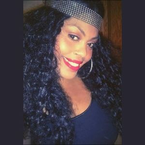 Meet your Posher, Latoya