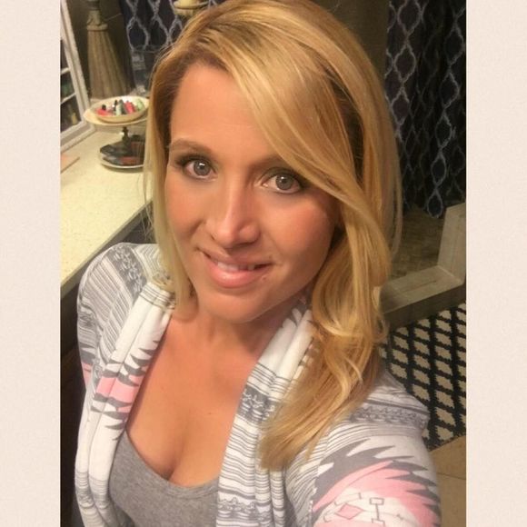 Meet your Posher, Amanda mandie - Picture 1 of 1