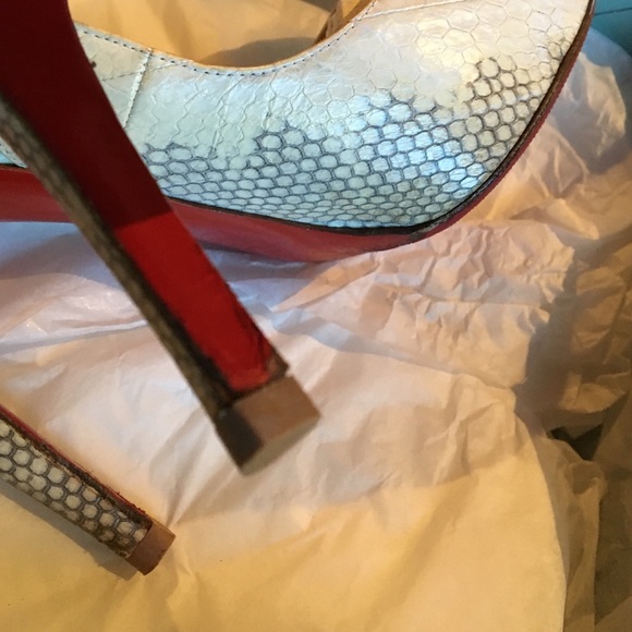 Transparent about Christian Louboutins - Picture 2 of 4