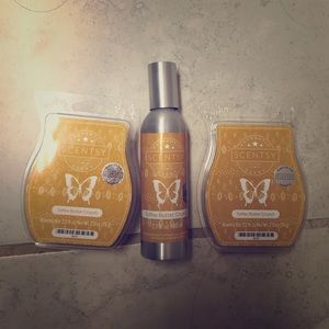 Scentsy wax and room spray