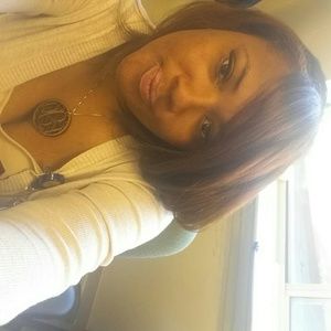 Meet your Posher, Carissa