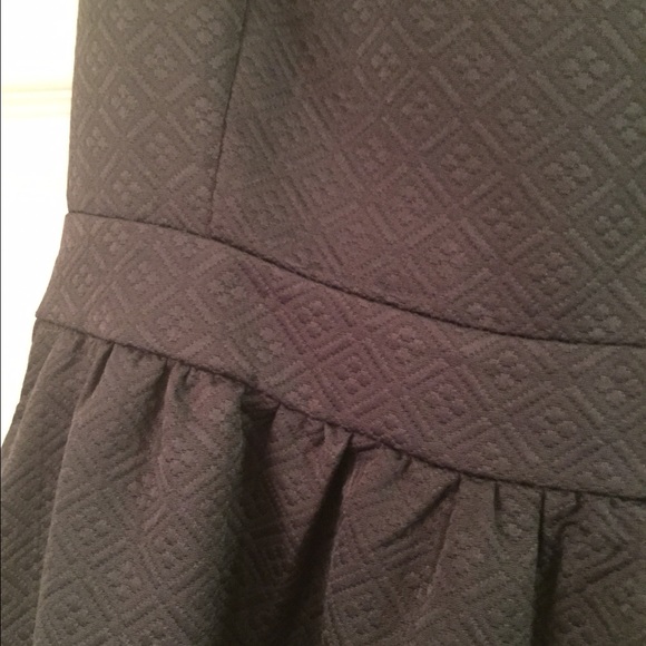 🚫SOLD IN BUNDLE🚫Gorgeous deep forest green dress - Picture 3 of 7