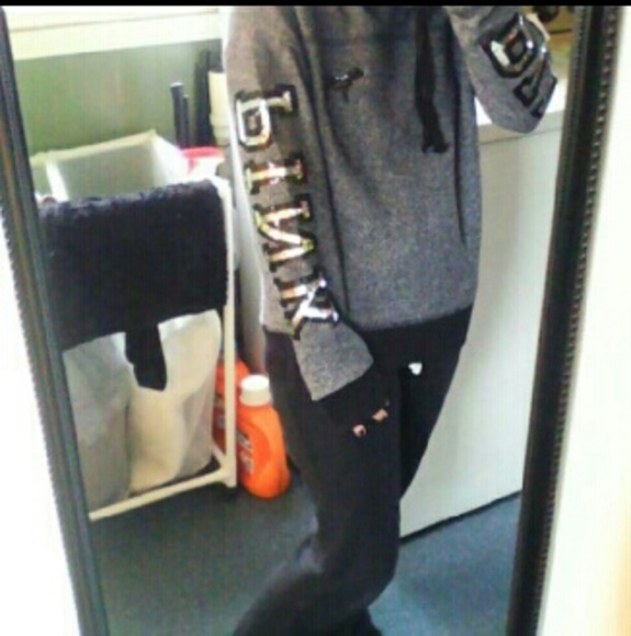 Sold - Picture 3 of 3