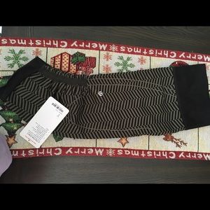 Size 8 Lululemon In the Flow Crop. NWT!