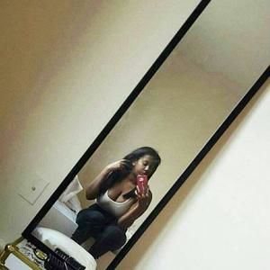 Meet your Posher, Jillian