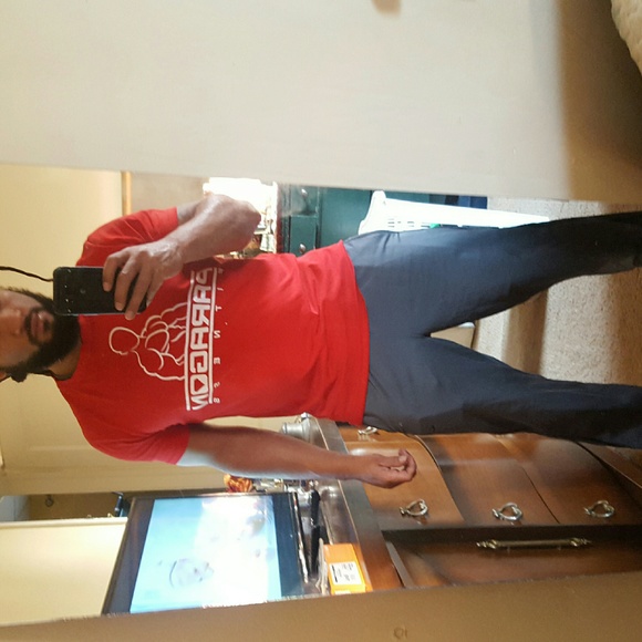 Meet your Posher, Carlos - Picture 1 of 1