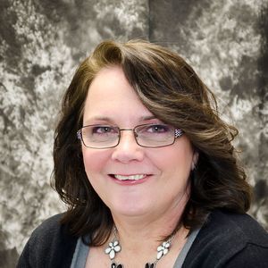 Meet your Posher, Regina