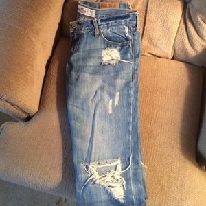 Destroyed jeans