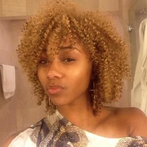 Meet your Posher, Alexis