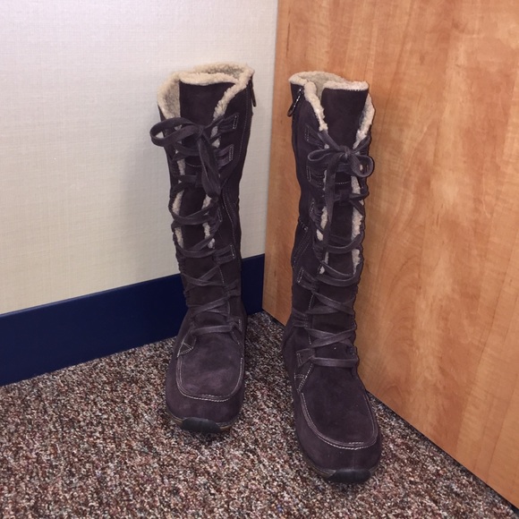 Brown Timberland Boots, Size 9, Side-Zip Mid Boots