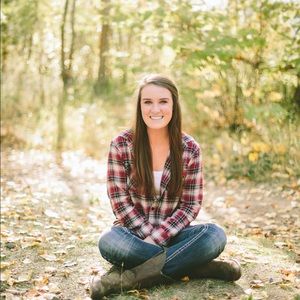 Meet your Posher, Lauren