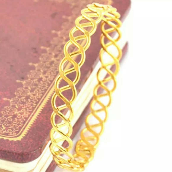 Golden bangle - Picture 2 of 3