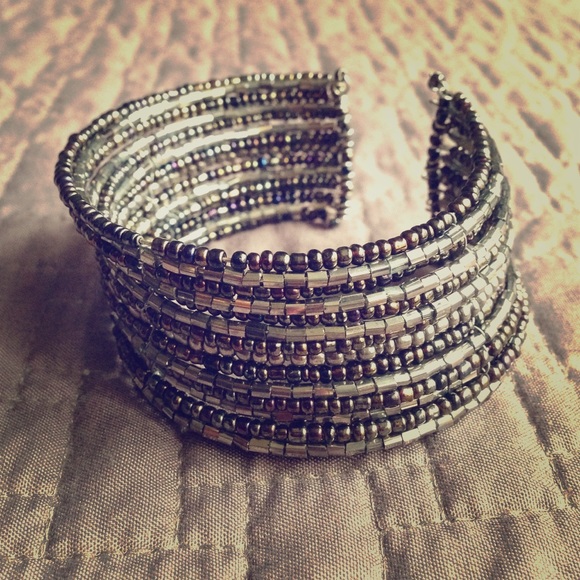 Jewelry - Black beaded bracelet (bangle)?