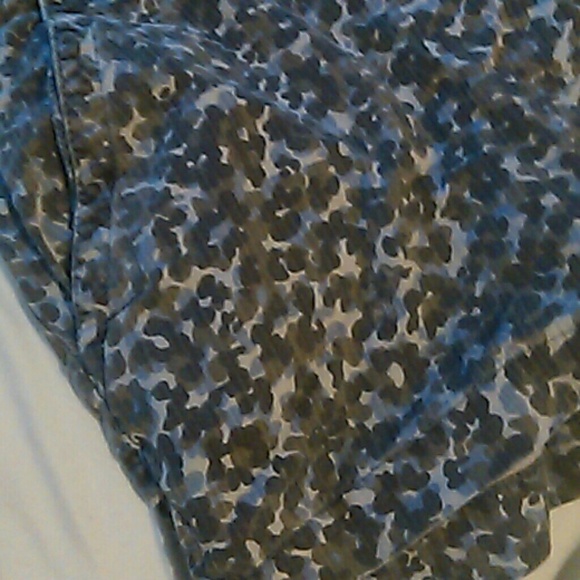 Shorts - Picture 2 of 2