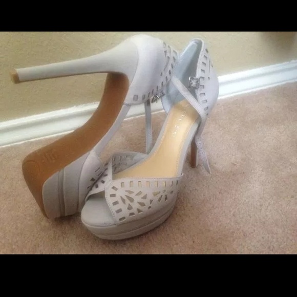 Brand New Gianni Bini