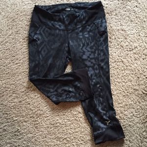 Like New Old Navy Active Capris