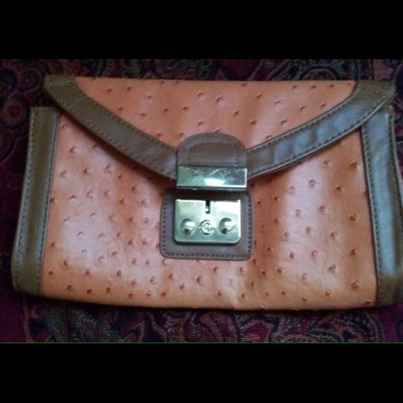 Like new Aldo clutch