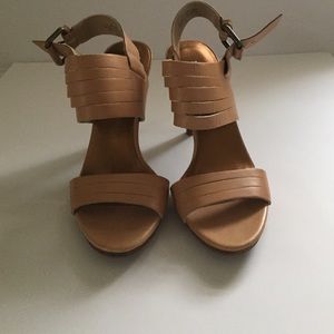 Nine West Jollier Nude leather Sandal size 7