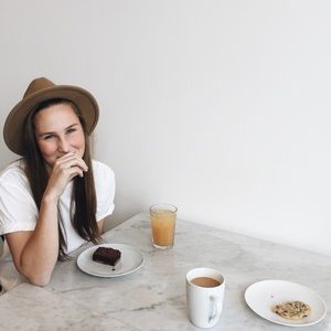 Meet your Posher, Olivia