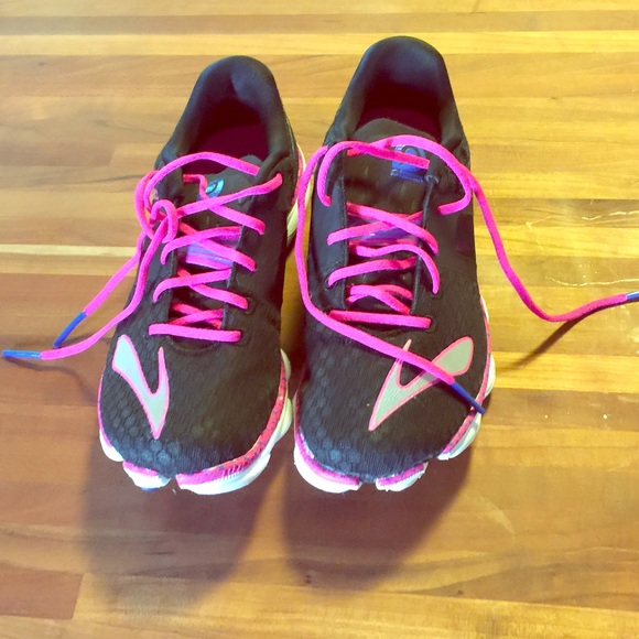 Brooks Pure Connect 4